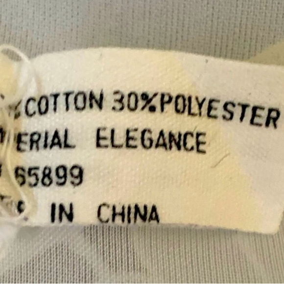 Elegant White Lace Table Runner - Picture 5 of 8